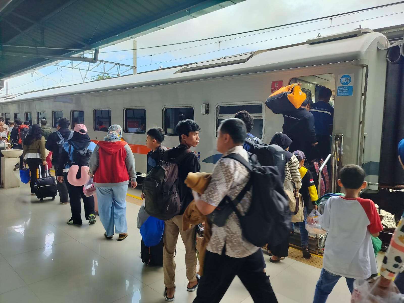 3 Juta Tiket Terjual, KAI Siapkan Pelayanan Maksimal untuk Mudik 2025