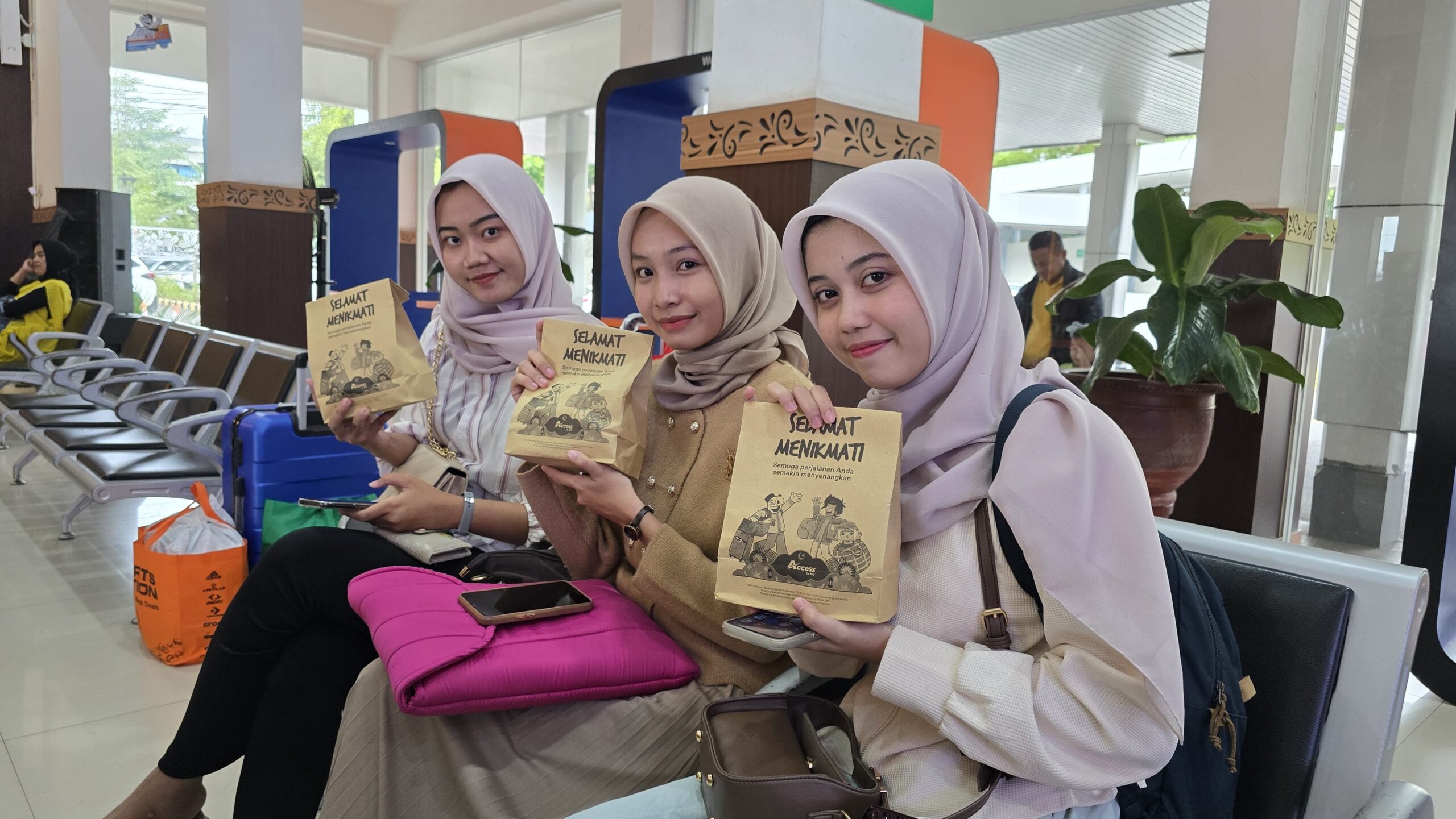Program Berkah KAI! 3.440 Takjil Dibagikan Gratis Setiap Hari di 21 Stasiun