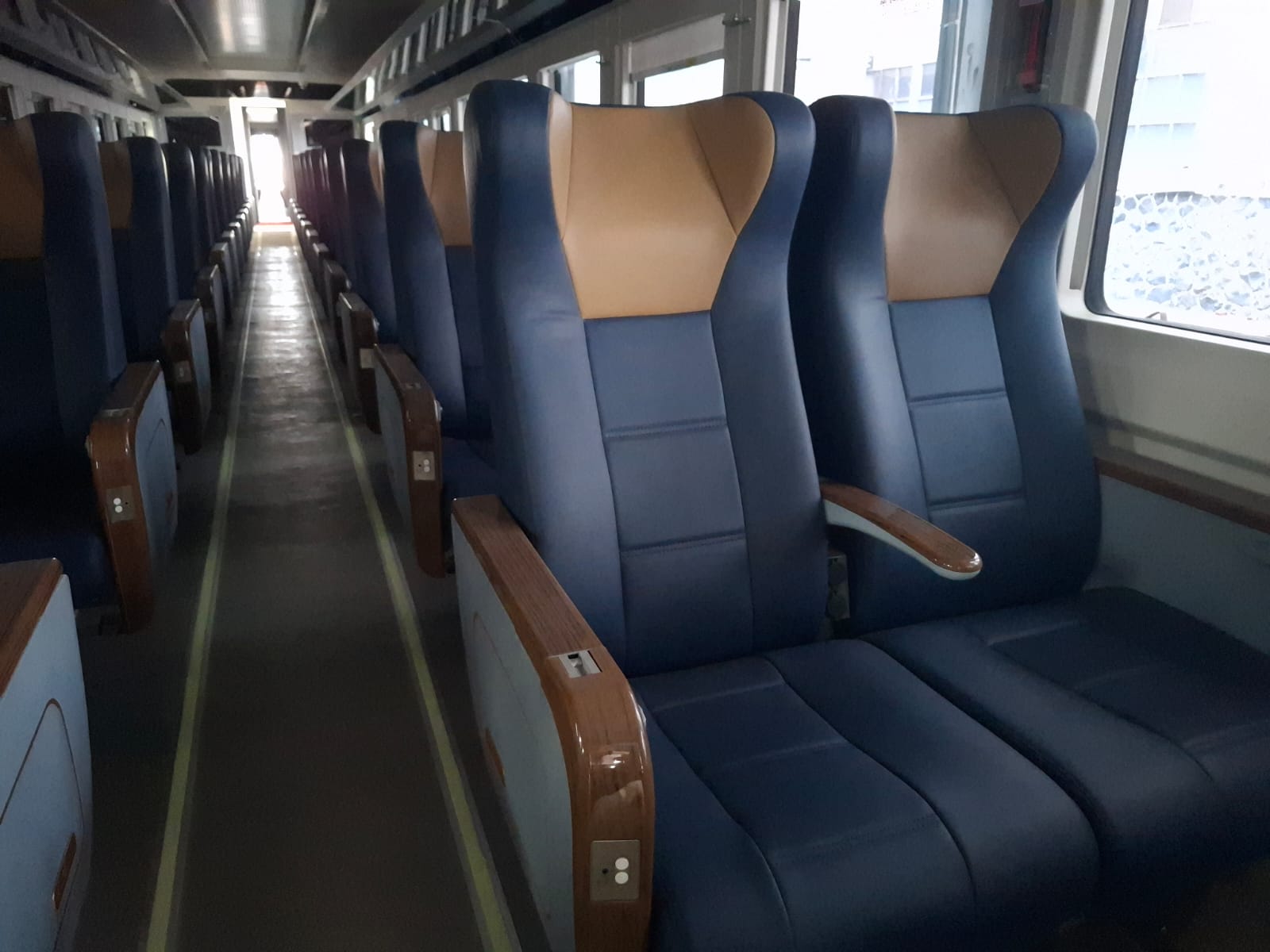 KA Madiun Jaya Berubah! Inilah Spesifikasi Kereta Eksekutif New Generation Modifikasi yang Baru