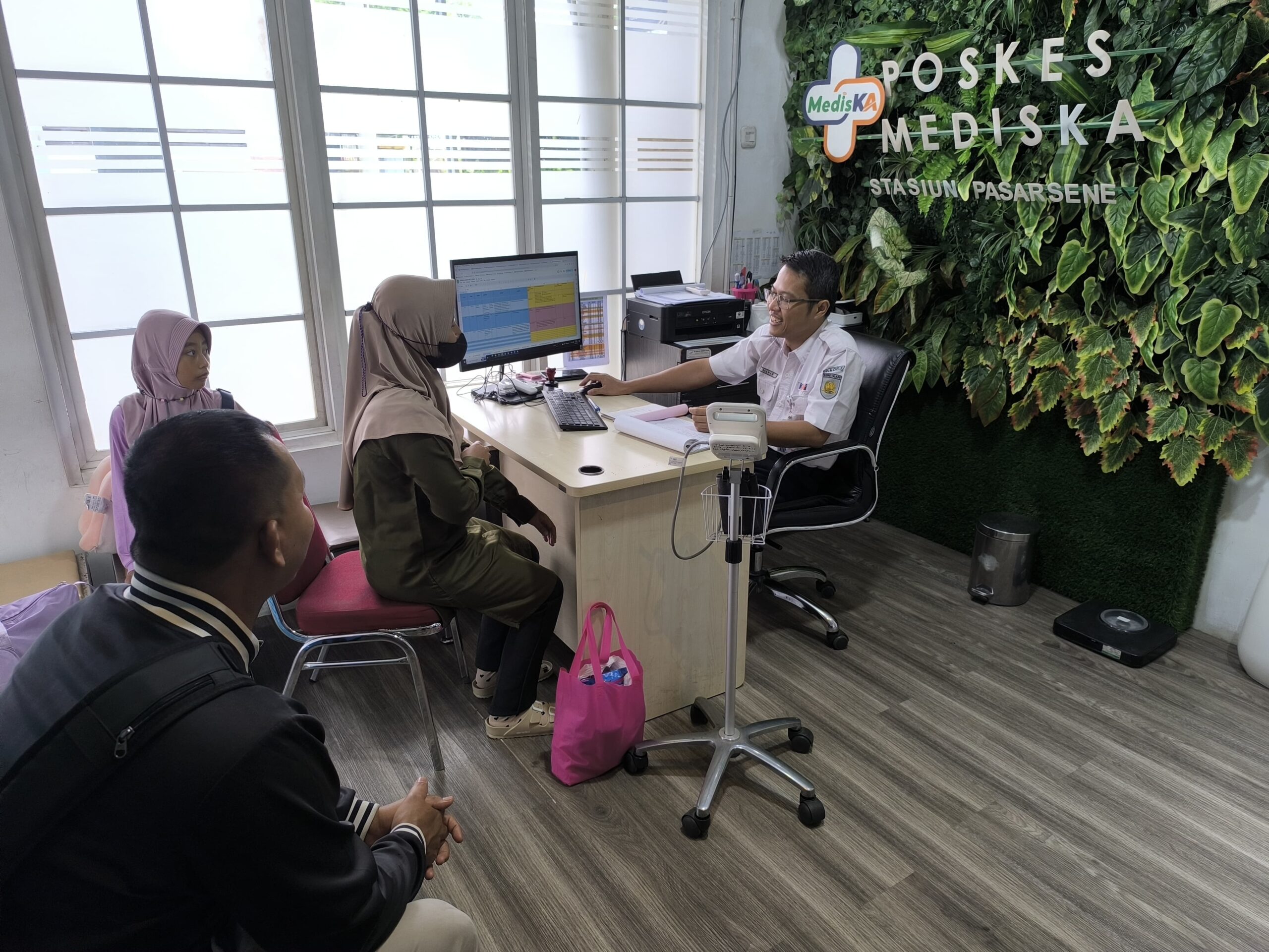 Antisipasi Kondisi Darurat, KAI Perkuat Tim Medis di Stasiun Saat Lebaran