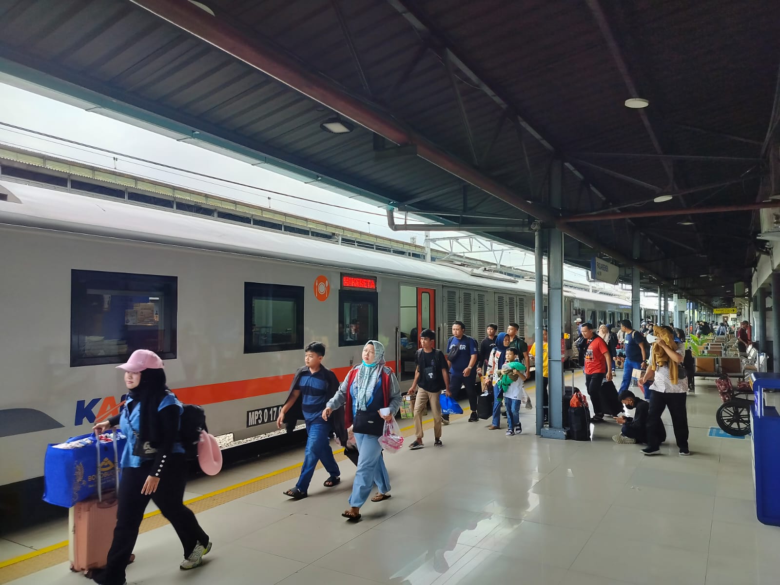 Angkutan Lebaran 2025: KAI Group Berhasil Fasilitasi 16,3 Juta Pelanggan