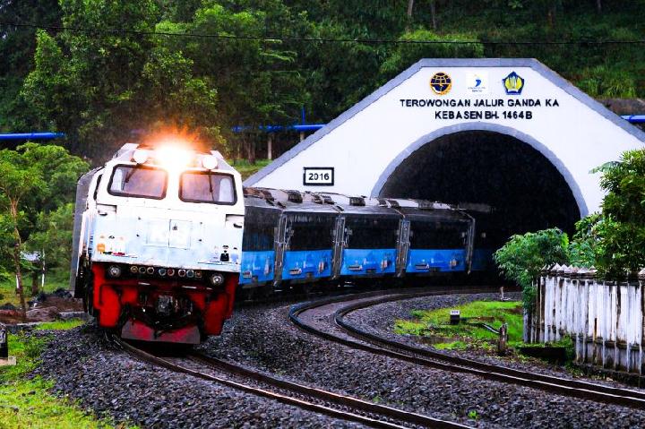 KAI Daop 3 Cirebon Beri Diskon Tiket KA Mulai Rp 25 Ribu, Simak Daftar Relasinya