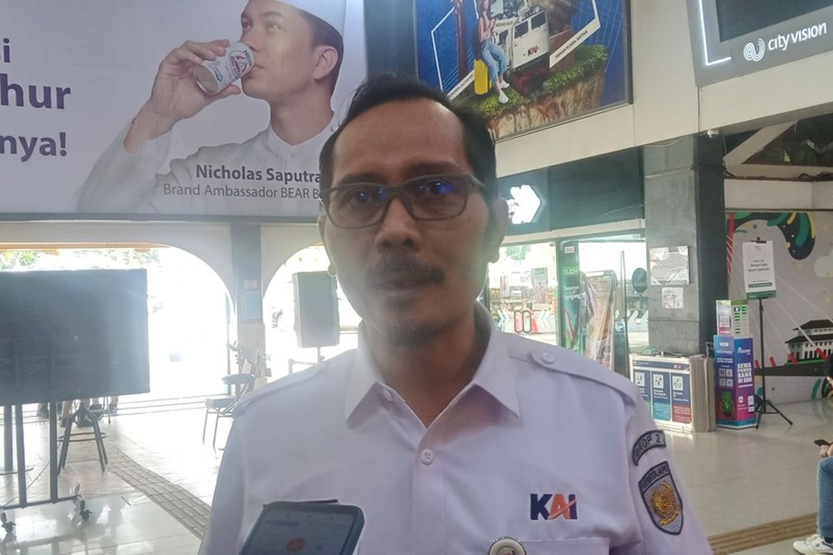 Tiket Bandung KAI Ekonomi Ludes Penumpang Masih Bisa Dapat Kereta Tambahan