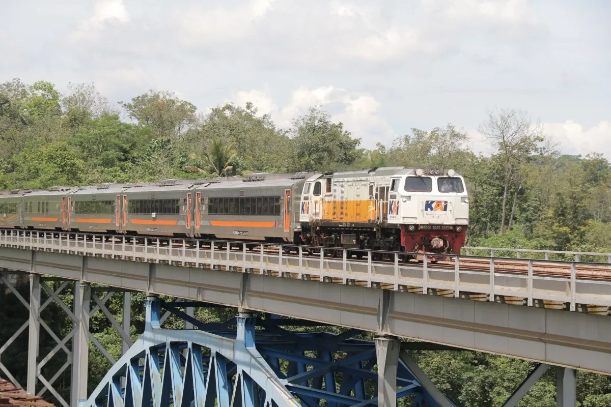 Manfaatkan Promo Mudik Lebaran, Daop 2 Bandung Berikan Diskon 25% untuk 11 Kereta Api pada Periode 8-11 April 2025