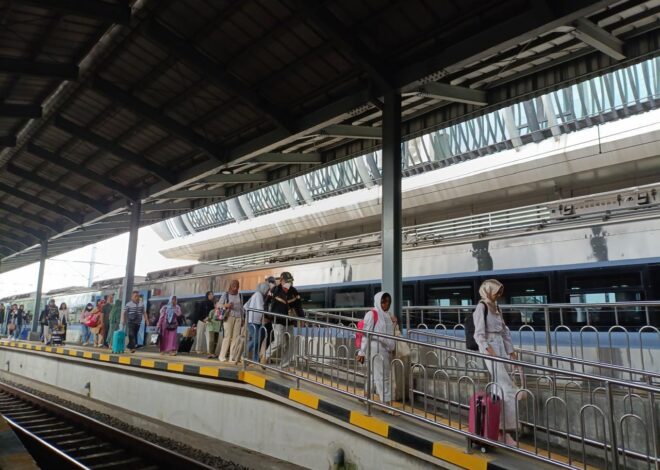 Libur Panjang Waisak Dongkrak Perjalanan Kereta, KAI Catat Penumpang Membludak
