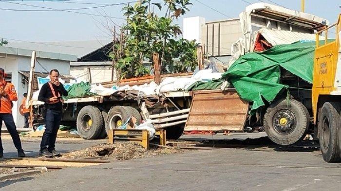 Truk Dihantam KA Harina di Kaligawe, KAI Daop 4 Semarang Ambil Langkah Cepat Penanganan